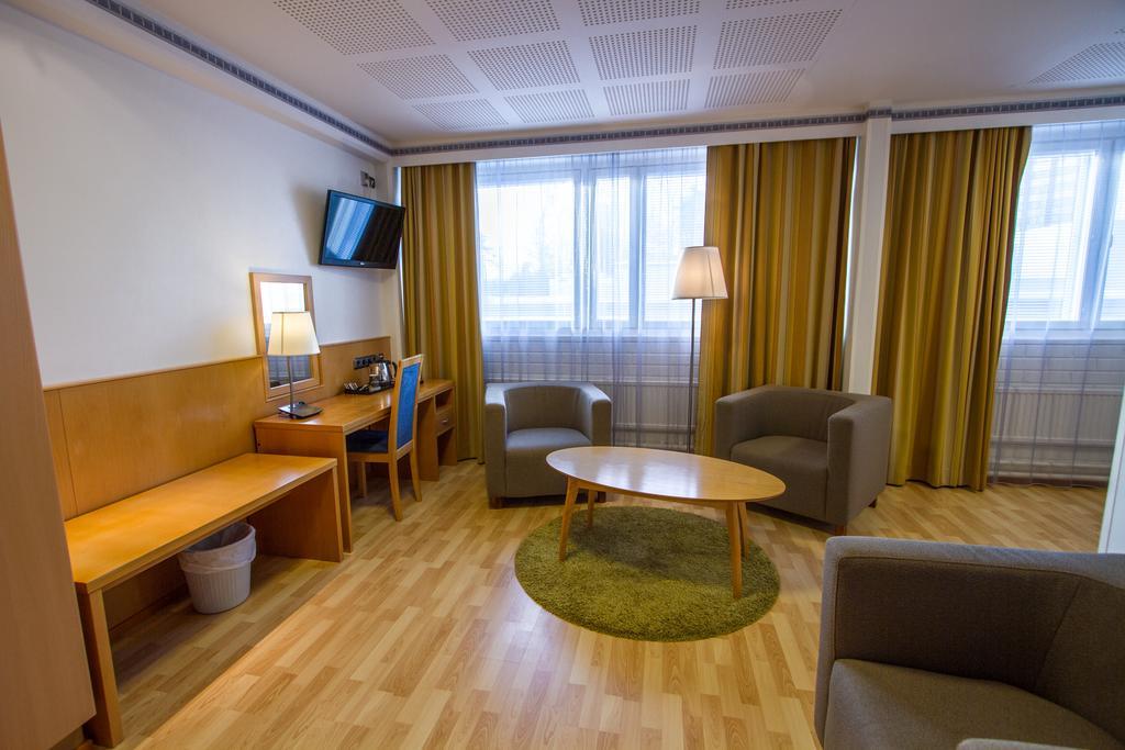 קופיו Economy Hotel Savonia מראה חיצוני תמונה