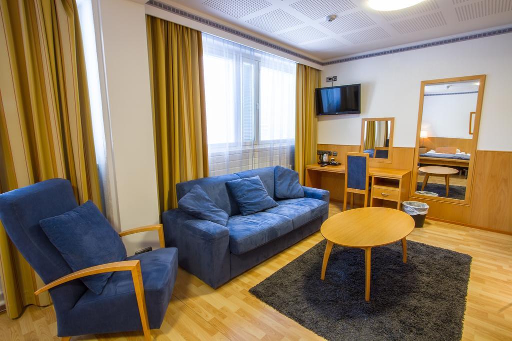 קופיו Economy Hotel Savonia מראה חיצוני תמונה