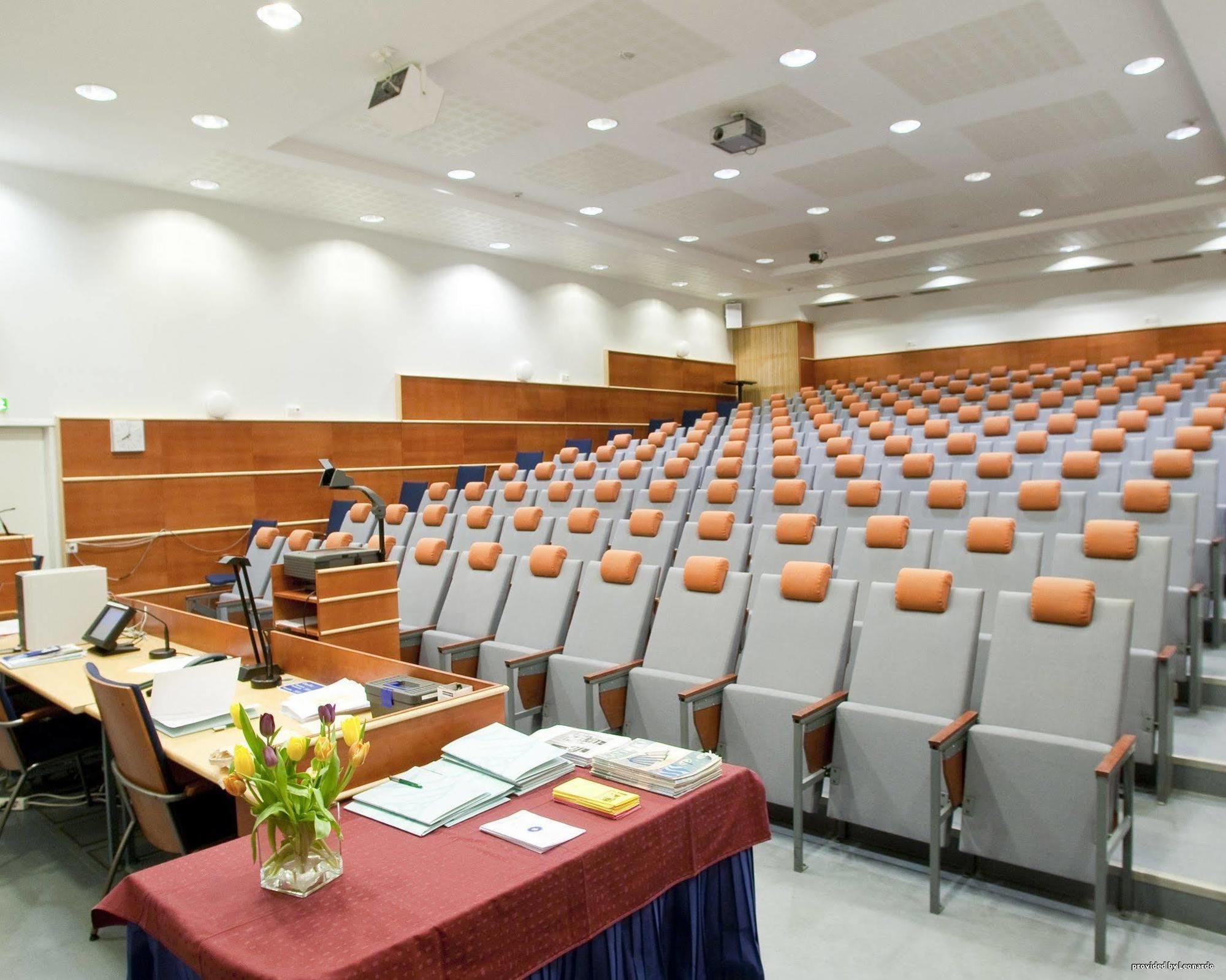 קופיו Economy Hotel Savonia עסק תמונה