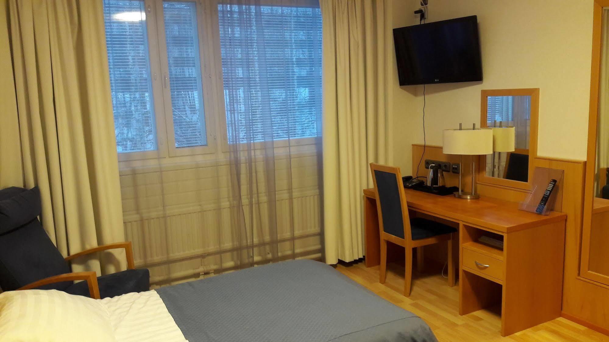 קופיו Economy Hotel Savonia מראה חיצוני תמונה