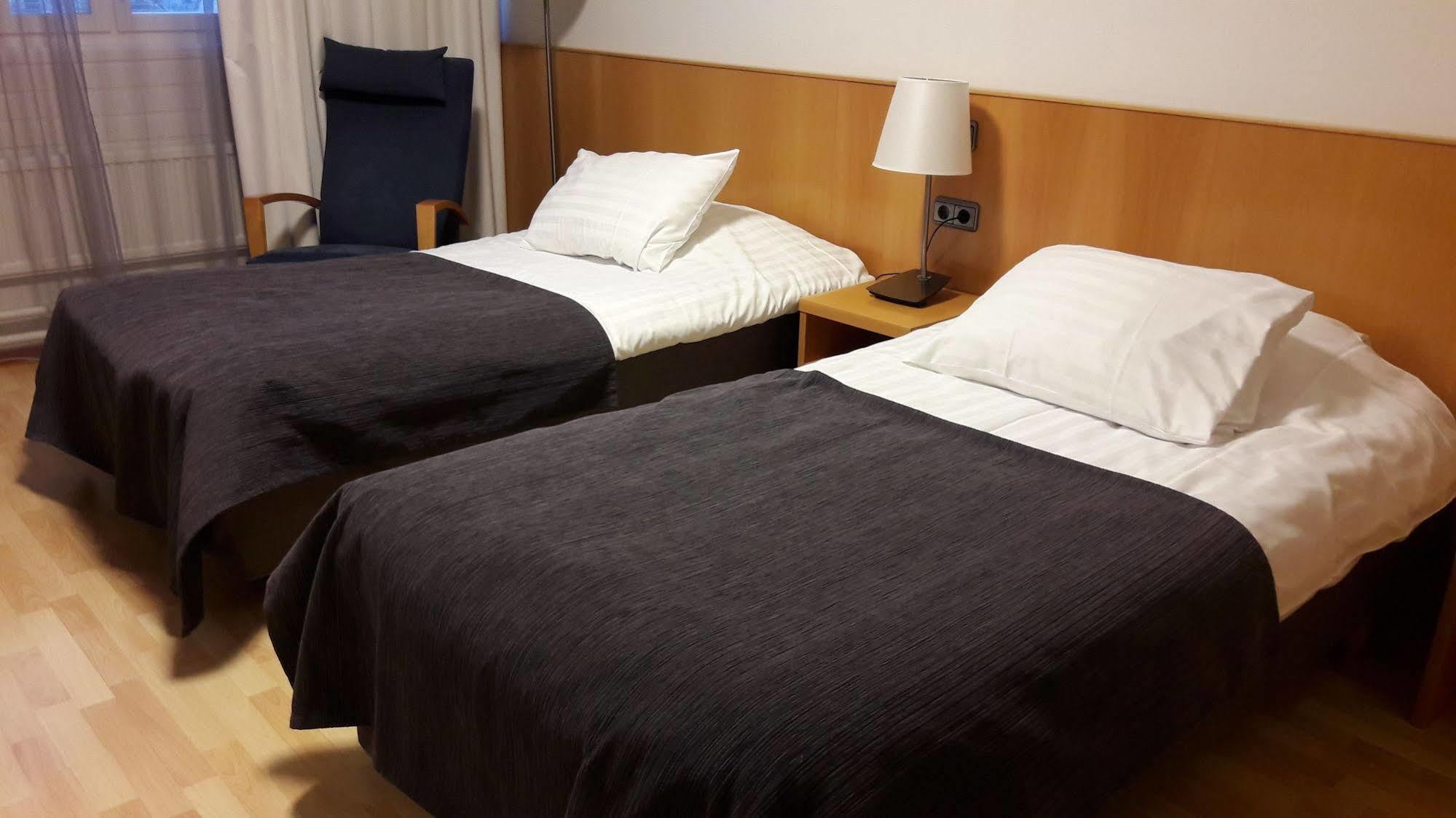 קופיו Economy Hotel Savonia מראה חיצוני תמונה