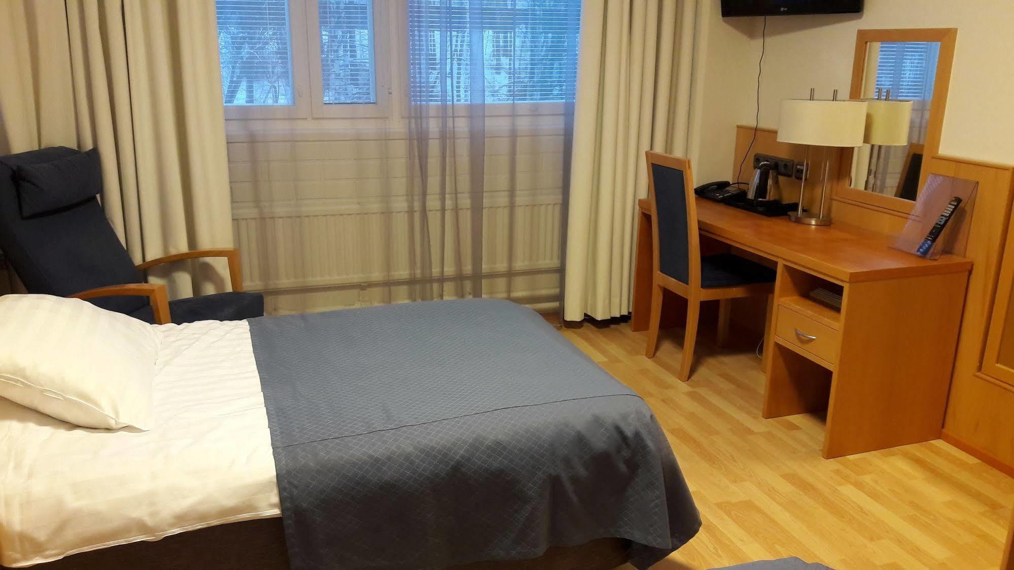 קופיו Economy Hotel Savonia מראה חיצוני תמונה