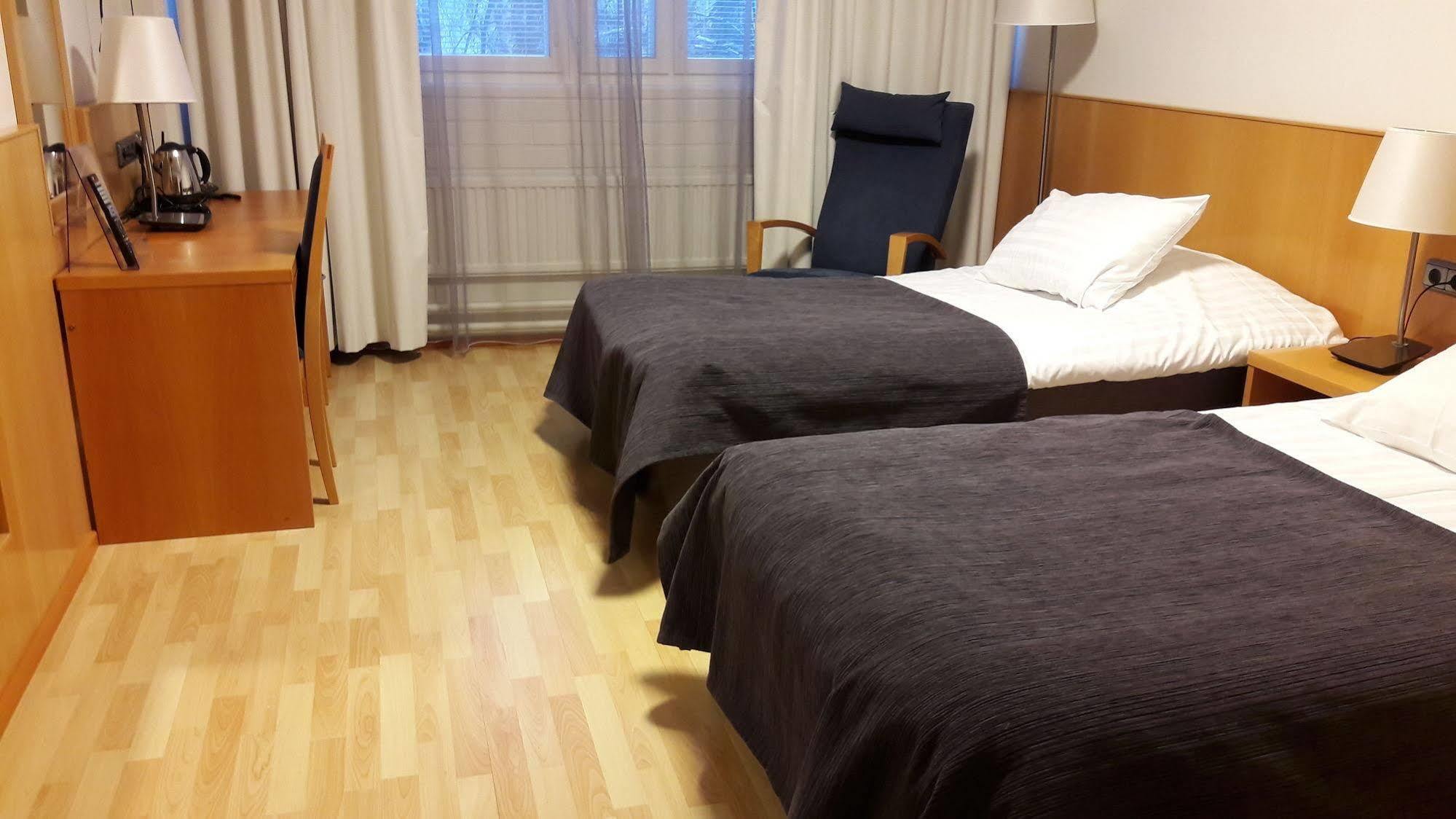 קופיו Economy Hotel Savonia מראה חיצוני תמונה